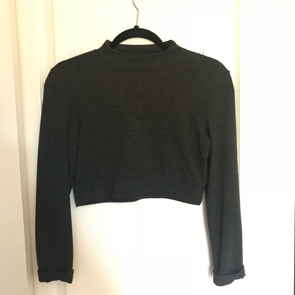 Cropped High Neck Long Sleeve - Picture 3 of 3